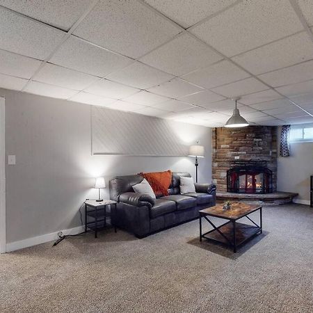 Large Remodeled Home With 5 Bedrooms 4 King Bed Centennial Exterior photo