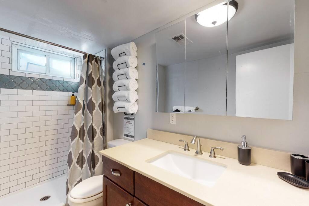 Large Remodeled Home With 5 Bedrooms 4 King Bed Centennial Exterior photo